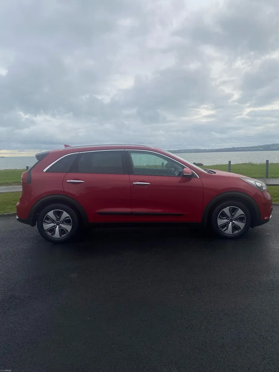 2018 Kia Niro 1.6 Petrol Hybrid K4 Auto - Low KM - Image 4