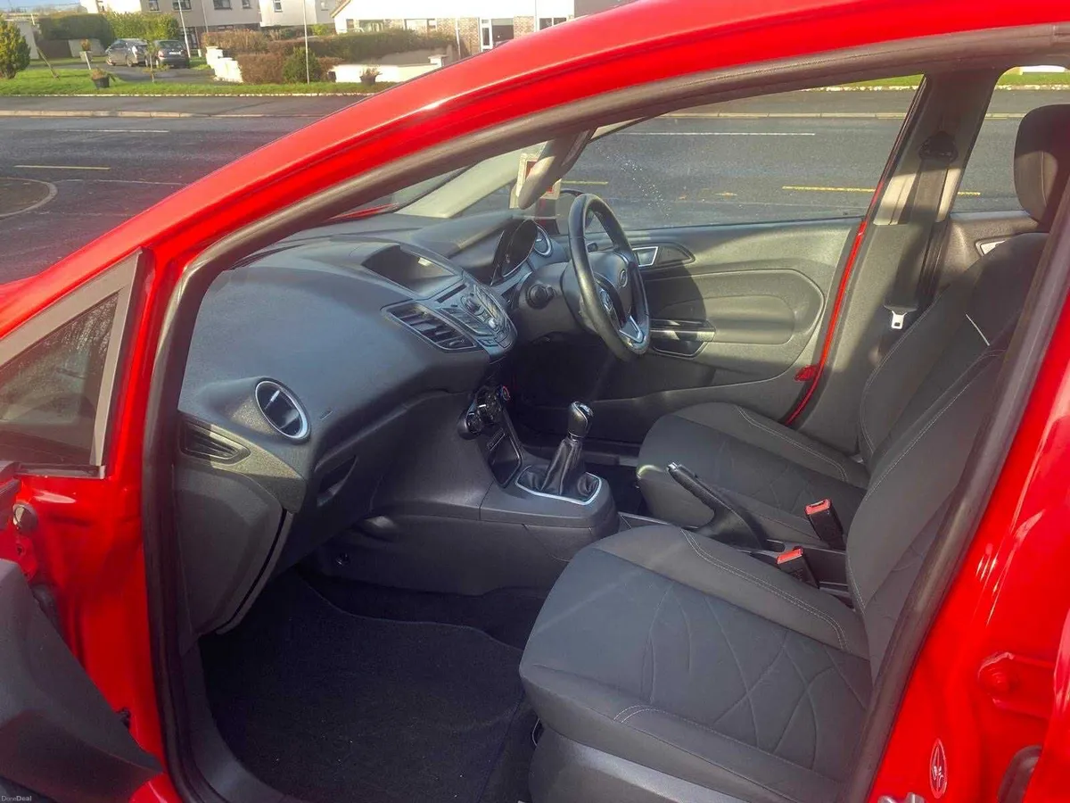 Ford Fiesta 2015 - Image 4
