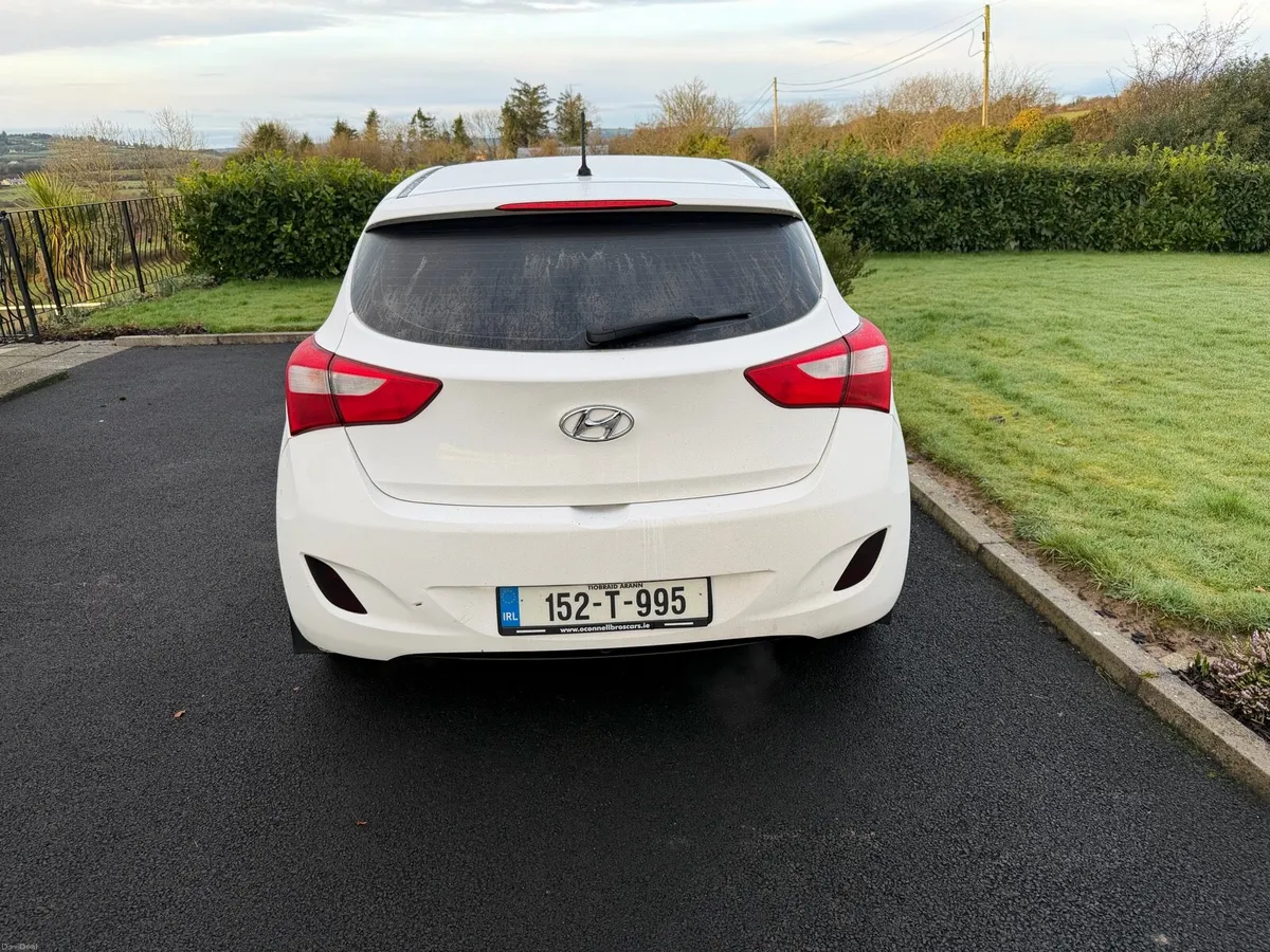 2015 (152) Hyundai i30 1.4 Crdi Classic - Image 3