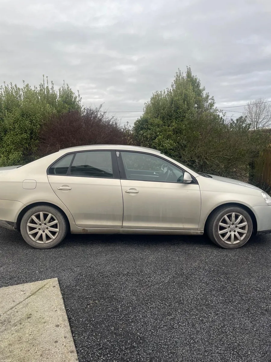 Volkswagen Jetta - Image 2