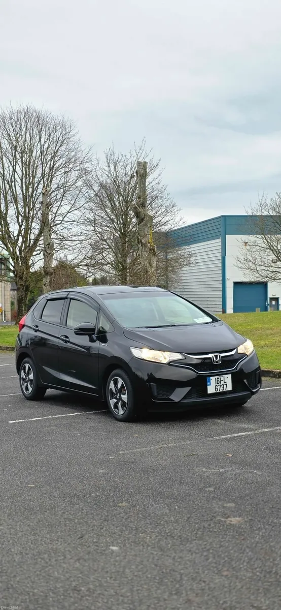 HONDA FIT 2016 HYBRID PUSH START - Image 2