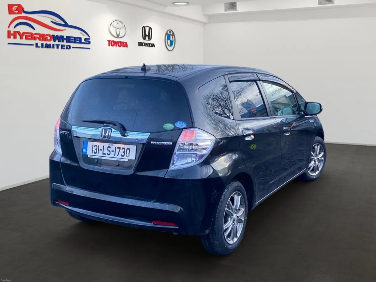 Honda Fit Hybrid 2013 🔥Heated seats - Image 3