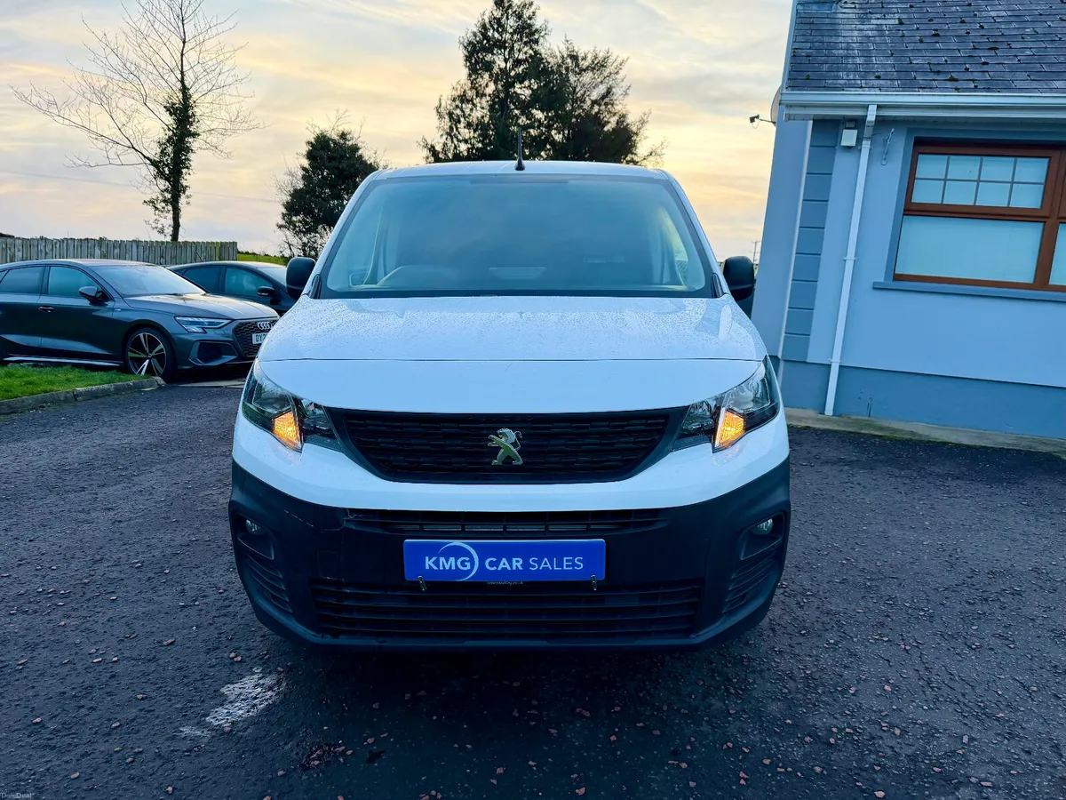 2019 Peugeot Partner 1.5 100bhp Professional - Image 2