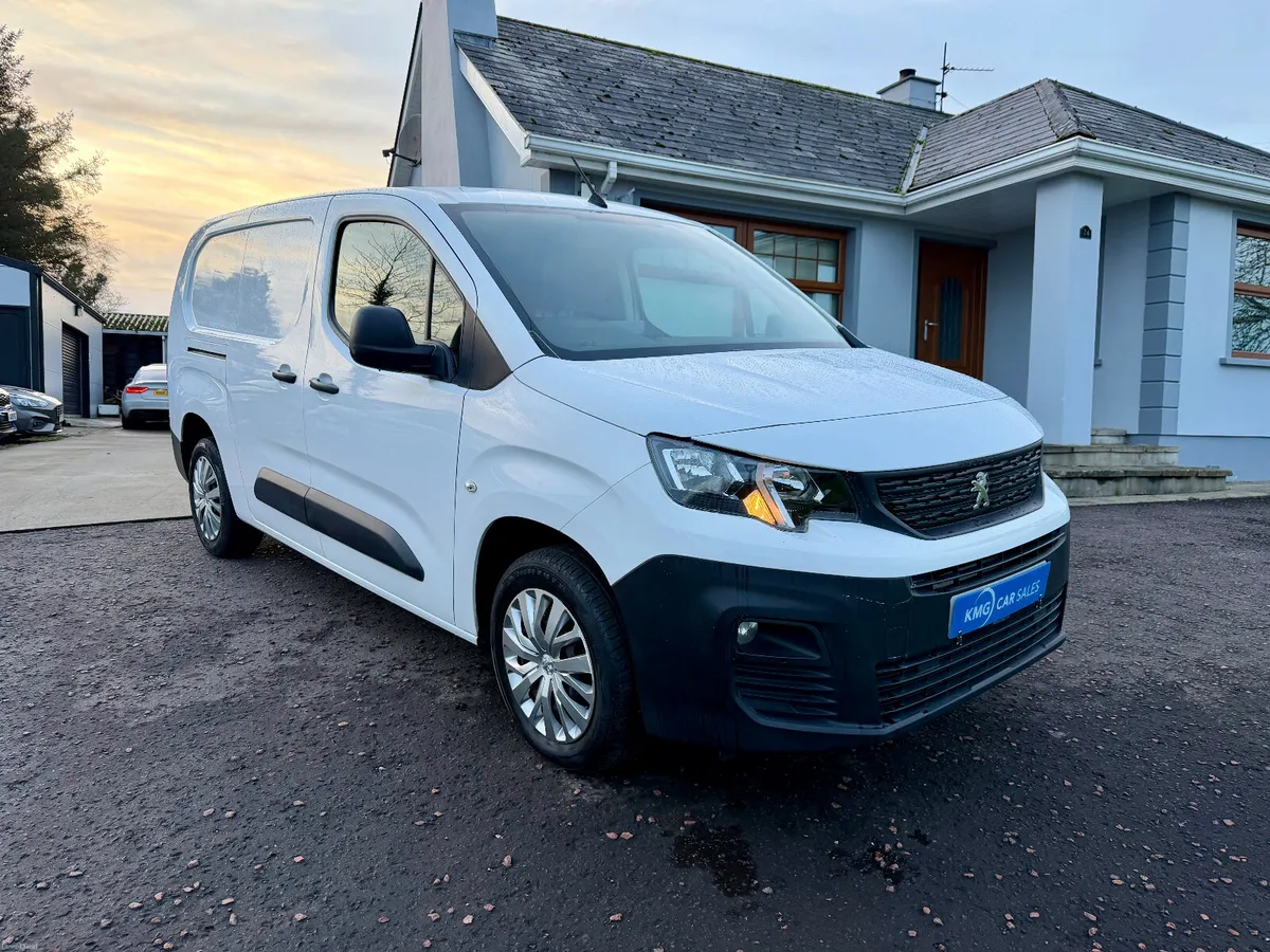 2019 Peugeot Partner 1.5 100bhp Professional - Image 3