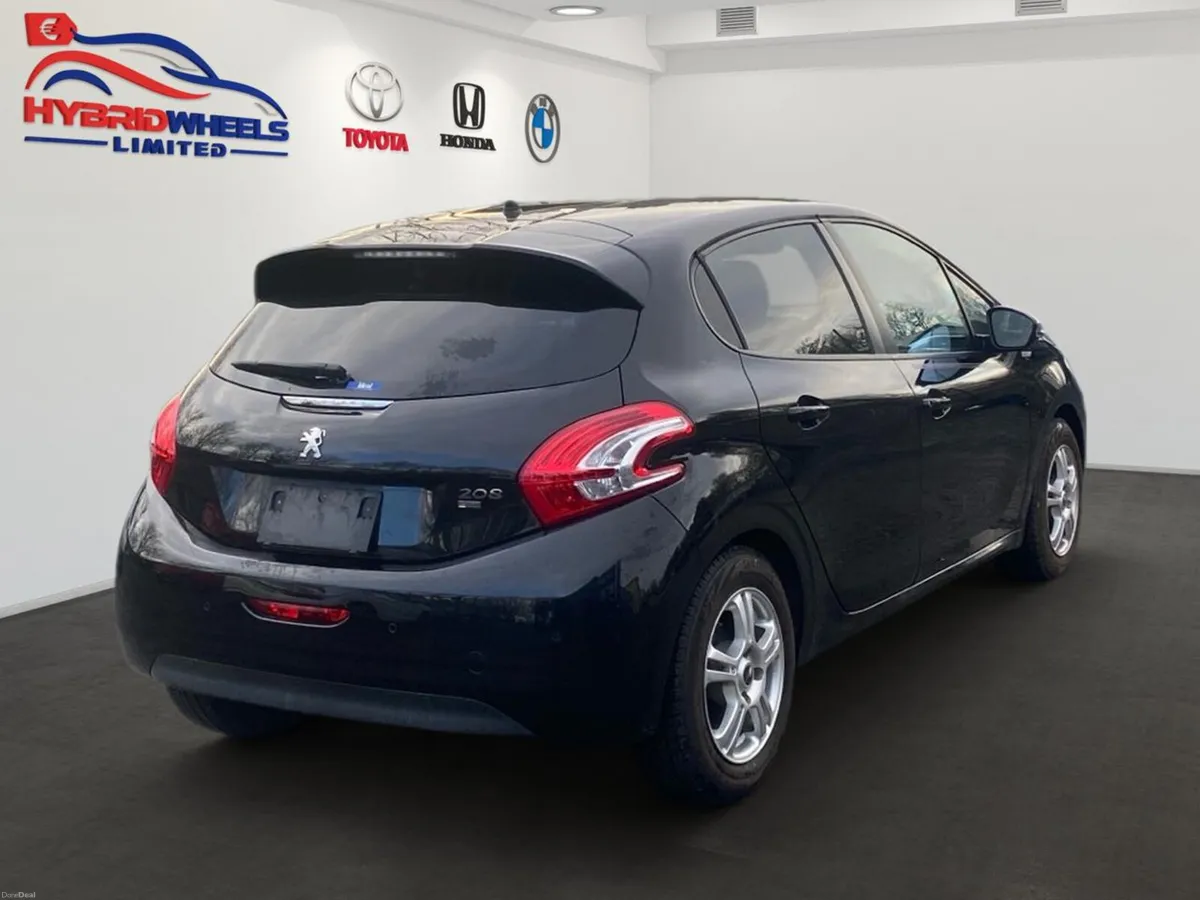 Peugeot 208- 2014🔥 Only 69k KM - Image 3