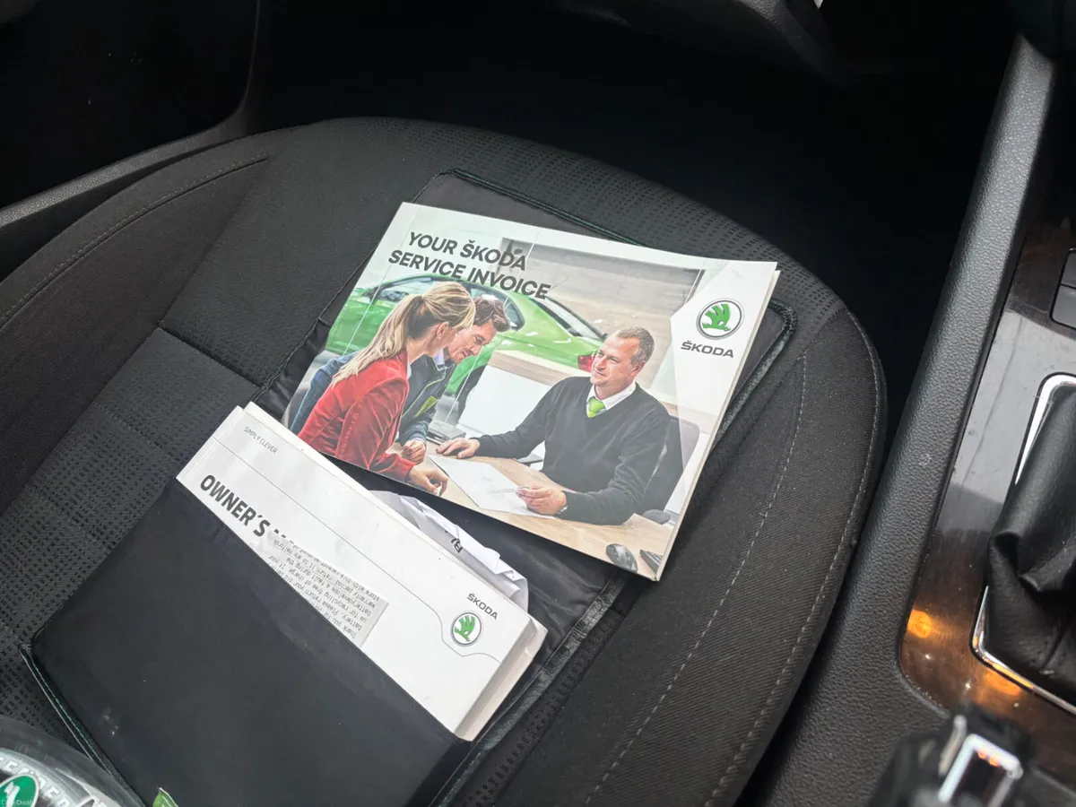 Skoda Octavia 2016 Style 1.6Tdi Low Km - Image 4