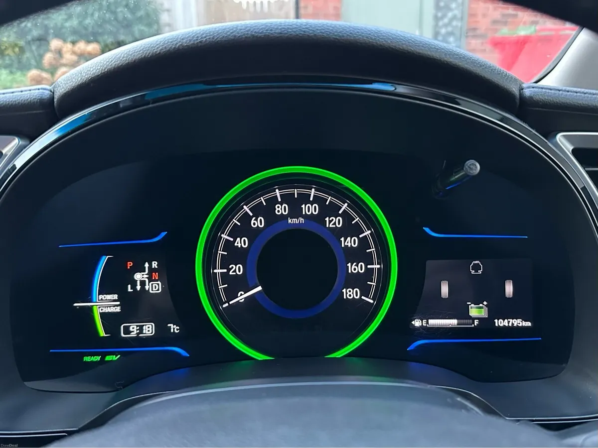 Honda Shuttle 1.5L Petrol Hybrid - Image 3