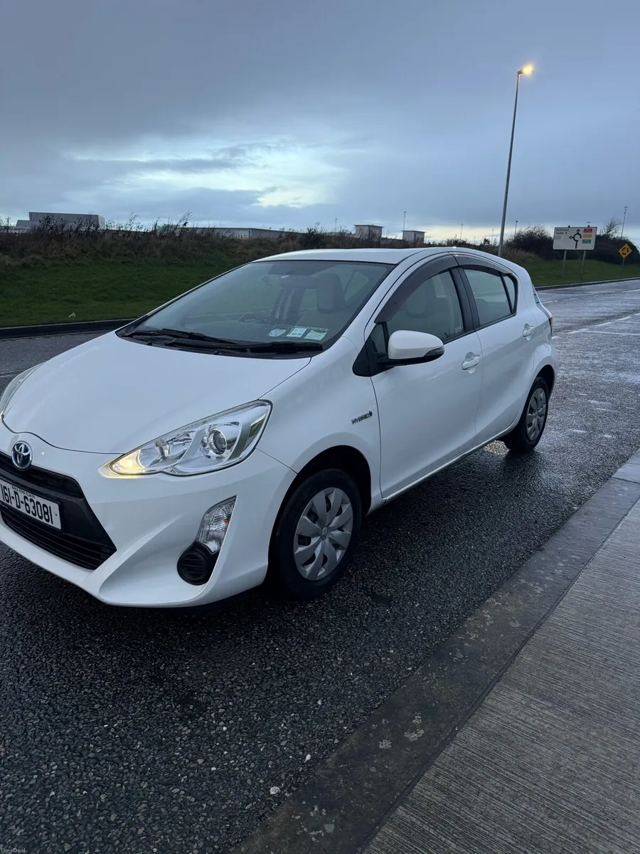 Toyota Aqua 1.5 petrol automatic Nct 8/27 Tax 8/26 - Image 3