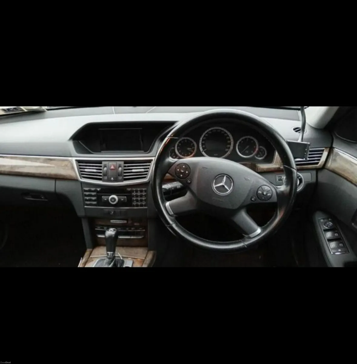 Mercedes-Benz E-Class 2010 - Image 3