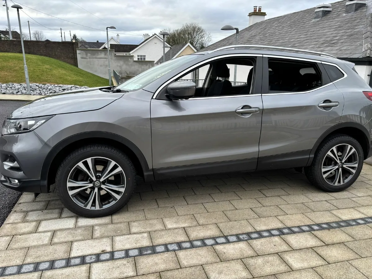 Nissan Qashqai N-Connecta 360 1.5 DCI 5DR 2018 - Image 3