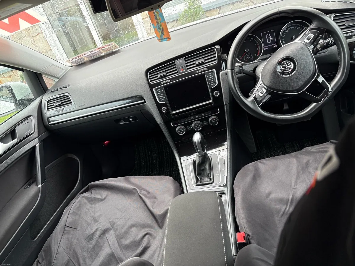 Volkswagen Golf - Image 4