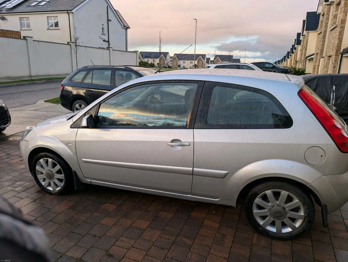 2007 Ford Fiesta - Image 2