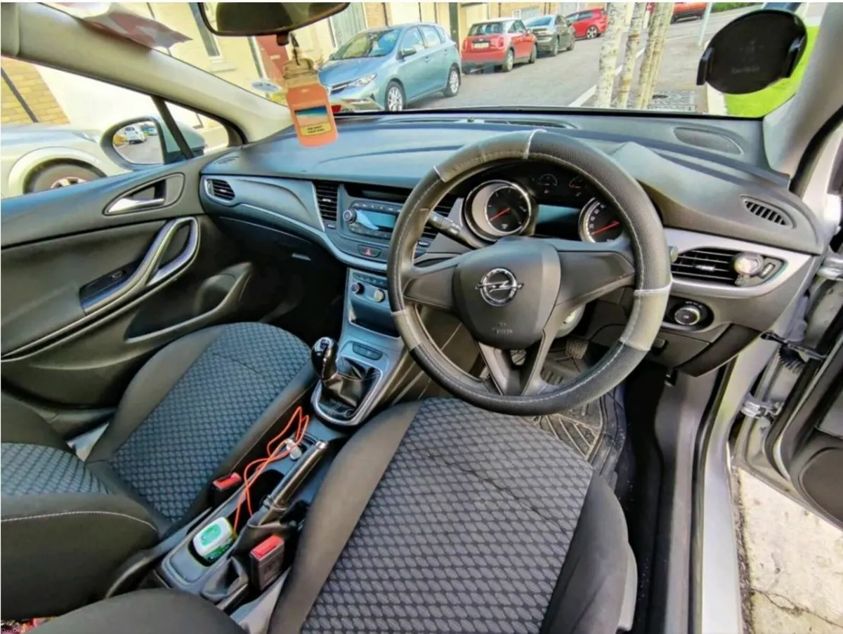 Opel Astra 2016 - Image 3