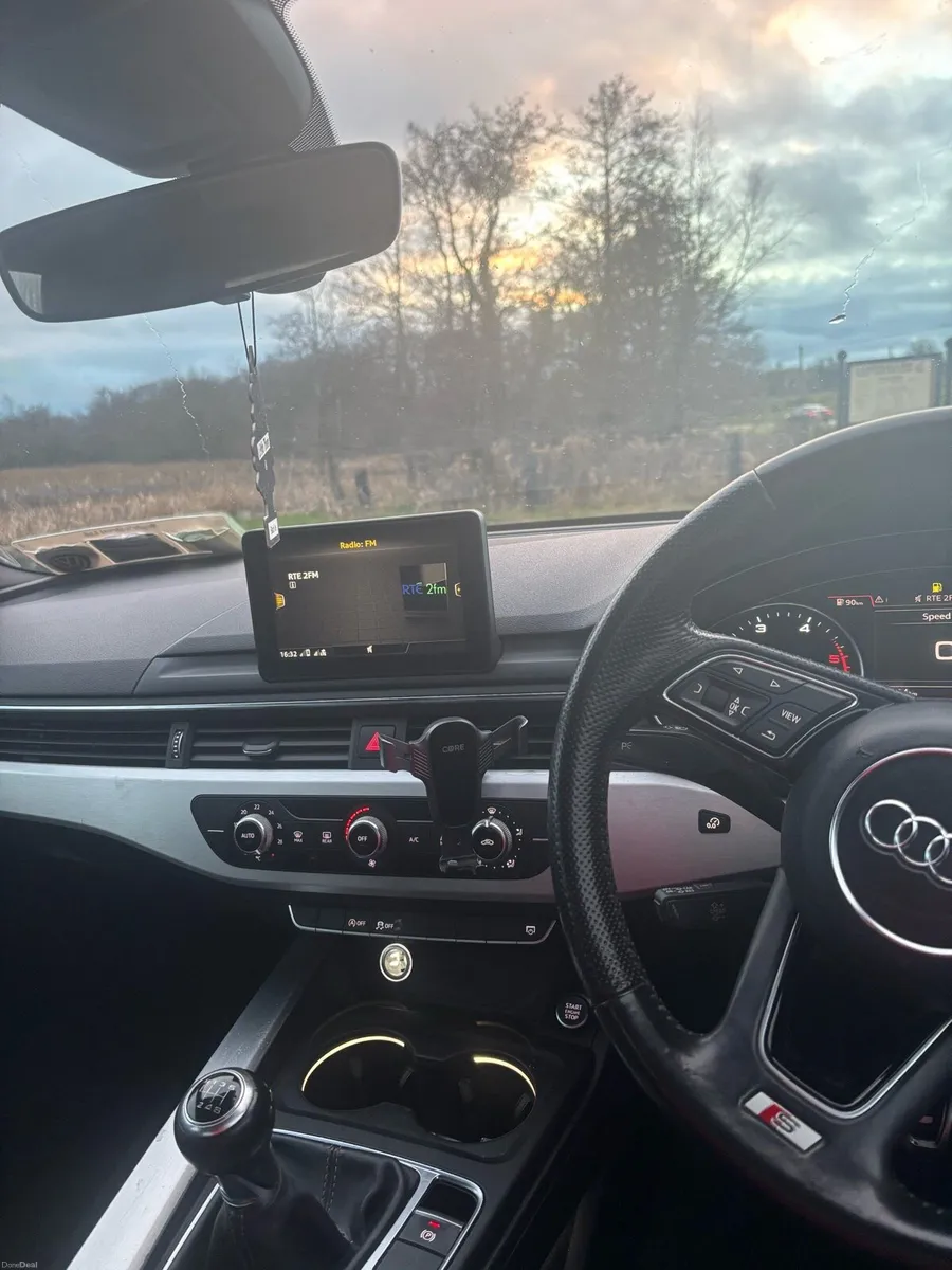 Audi A4 SLine - Image 4