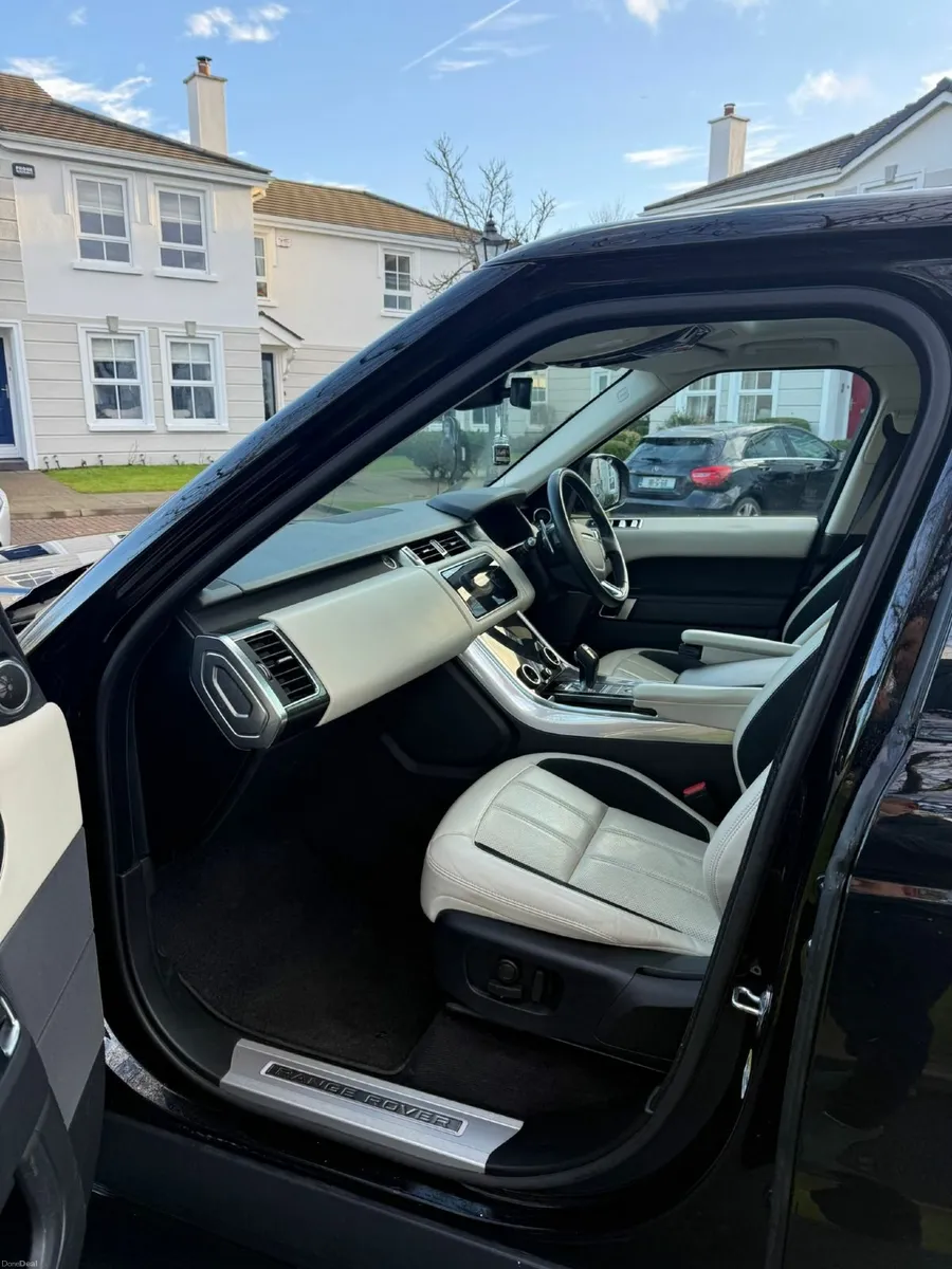 2020 Range Rover Sport 2.0 P400e HSE – Immaculate - Image 4