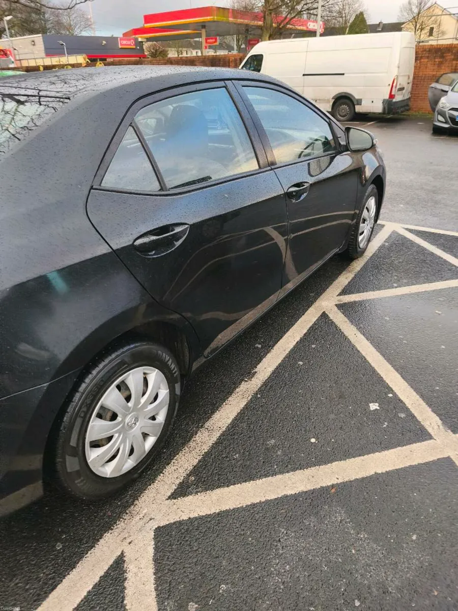 Toyota Corolla - Image 4