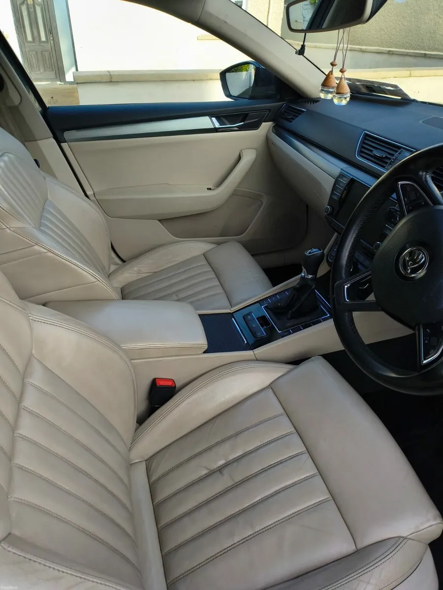 Škoda Superb - Image 3