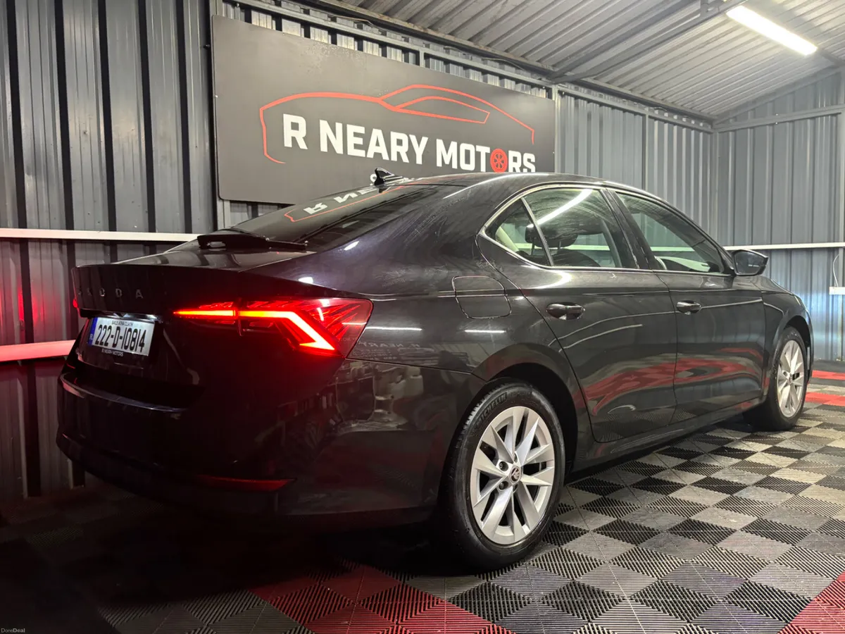 2022 222 Skoda Octavia OCTAVIA AMB 2.0TDI 115HP - Image 3