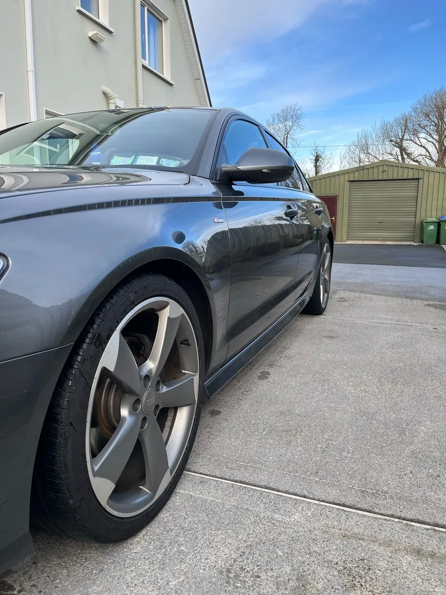 Audi A6 S line Ultra Black Edition - Image 3