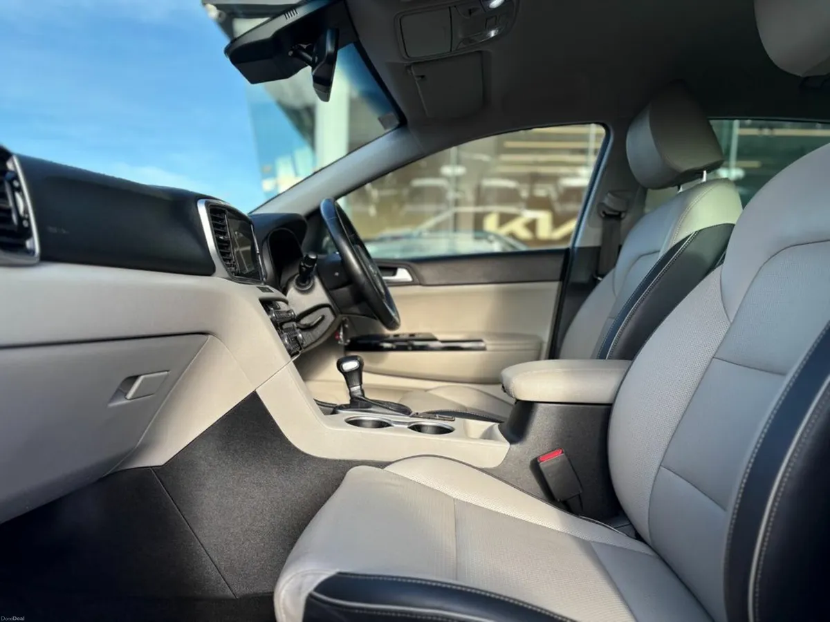 Kia Sportage 1.6 Diesel Automatic ( Black Edition - Image 2