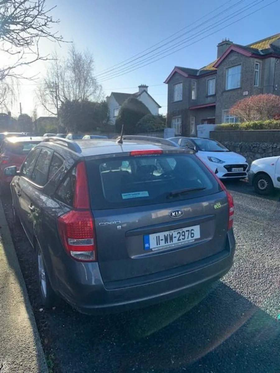 Kia Ceed 2011 - Image 4