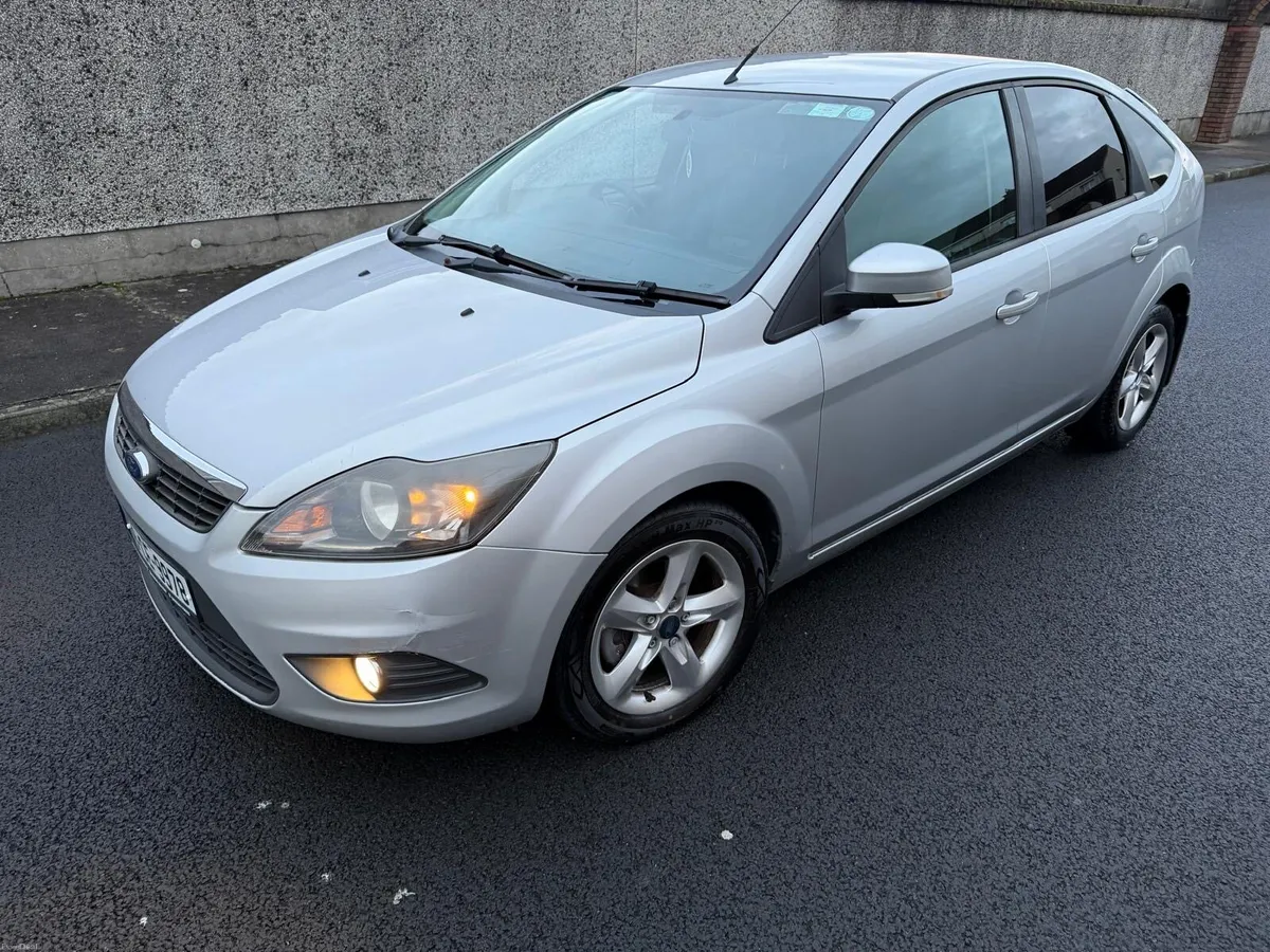 2009 Ford Focus Nct & Taxed Zetec Model - Image 2