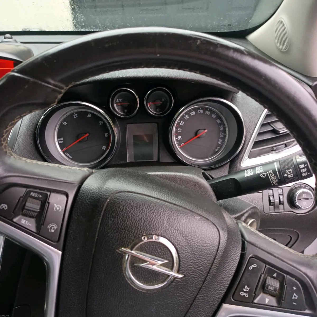 2015 MOKKA 1.7CDTI ONE OWNER - Image 3