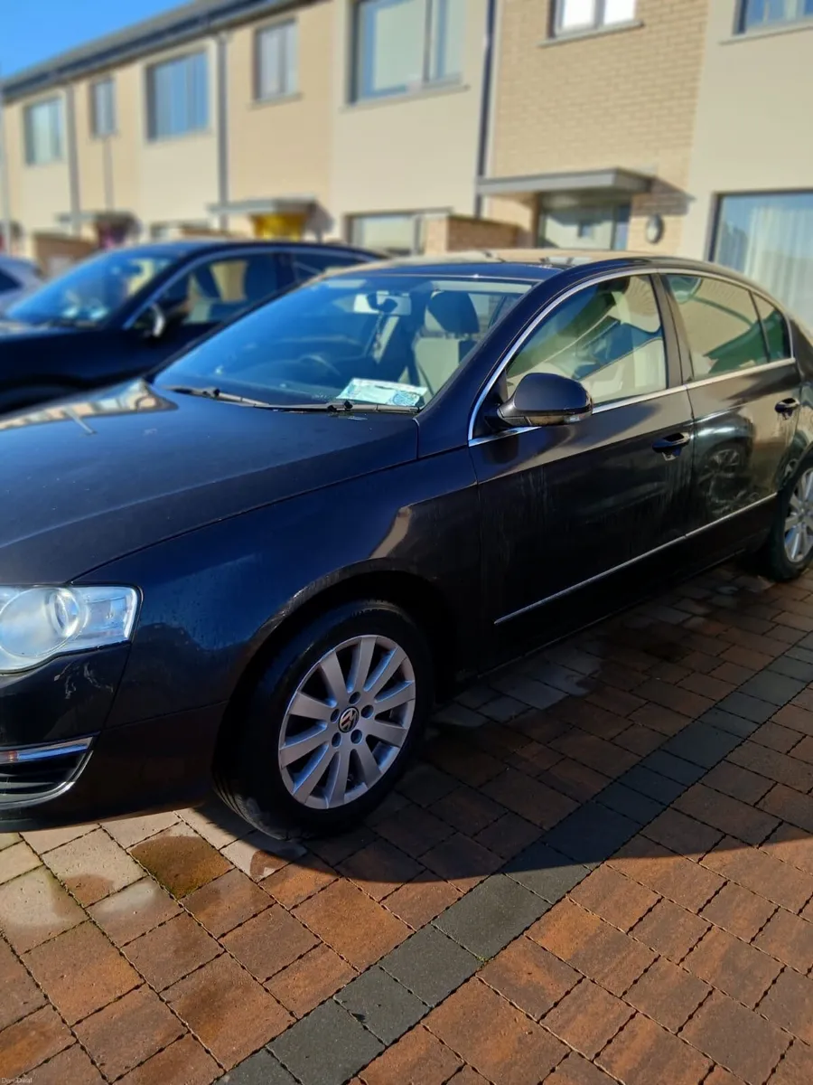 Volkswagen Passat 2007 - Image 2