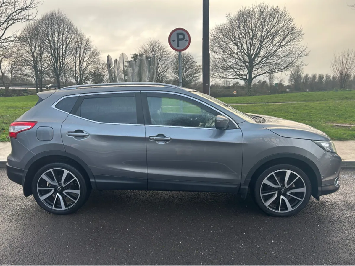 Nissan Qashqai 1.6 DCI TEKNA 130bhp // FULL LEATHE - Image 3