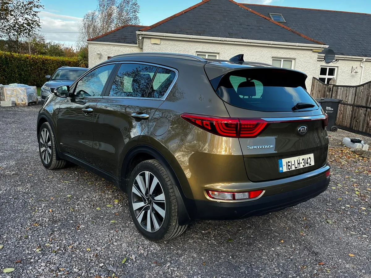 Kia Sportage 2.0L EX Model AUTO AWD 4x4 Pan Roof - Image 4