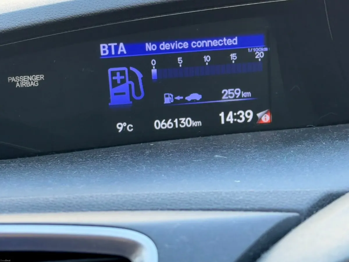 Honda Civic 2016 - Image 2