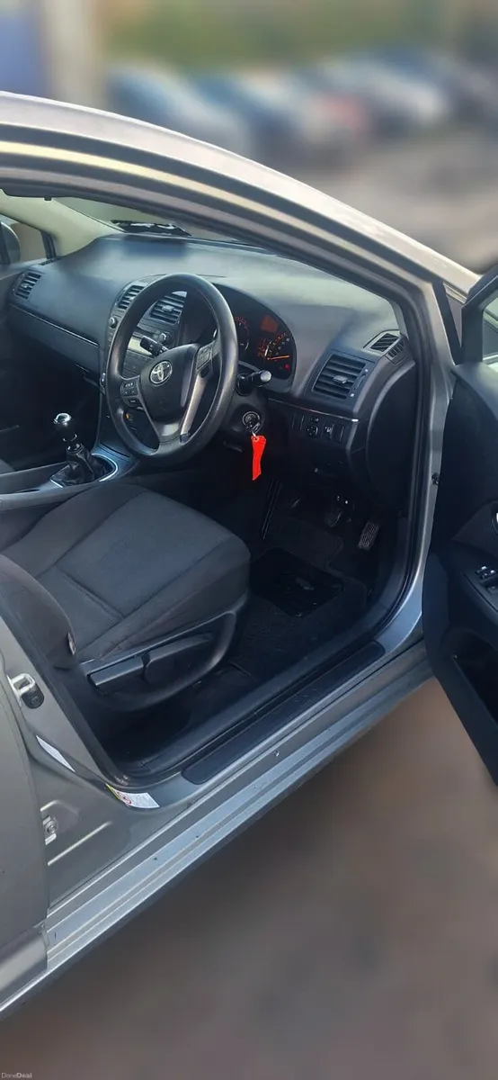 2009 Toyota Avensis 1.6 petrol - Image 4