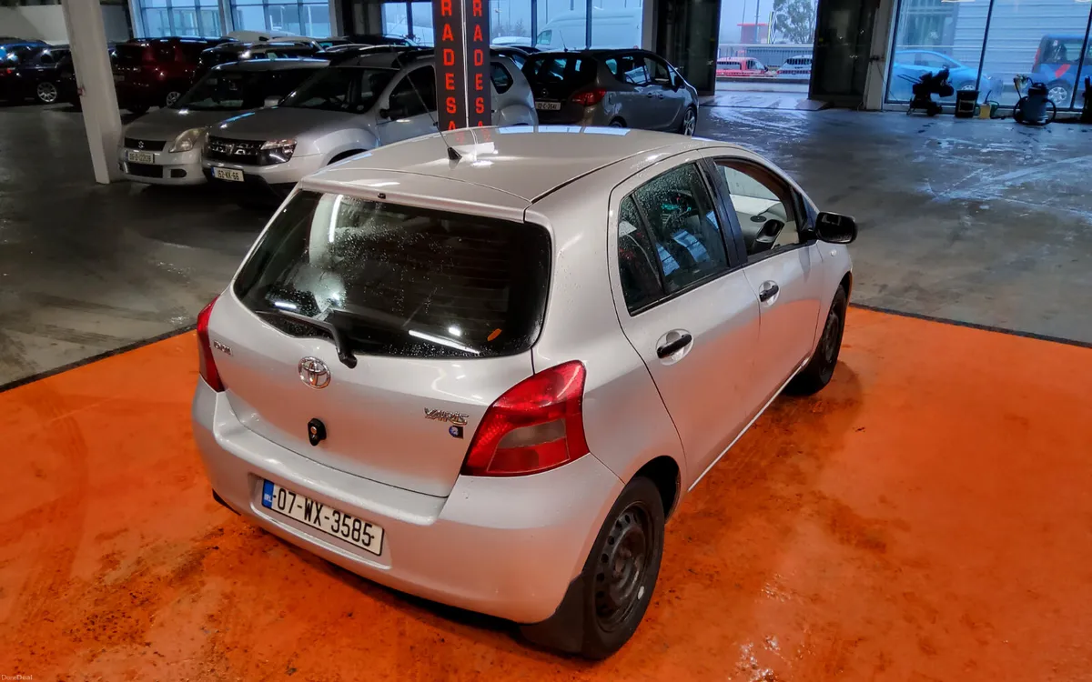 Toyota Yaris 2007 - Image 3