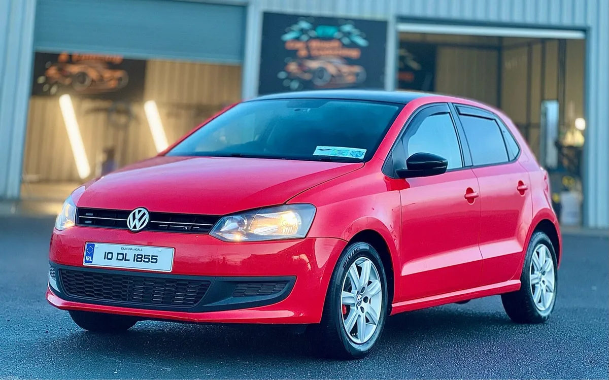 2010 Volkswagen polo - Image 2