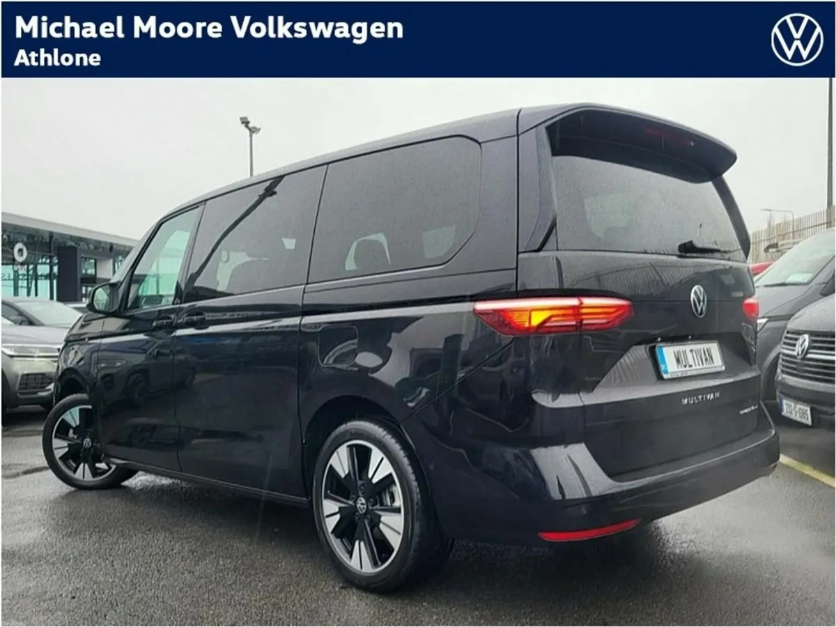 Volkswagen Multivan T7 LIFE e-Hybrid 1.4 PHEV 240B - Image 3