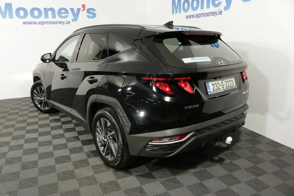Hyundai Tucson EXECUTIVE 1.6L DIESEL SUV - Image 3