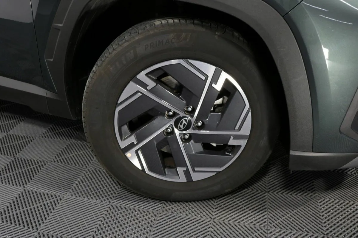 Hyundai Tucson COMFORT PLUS 1.6L DIESEL SUV THE BE - Image 4