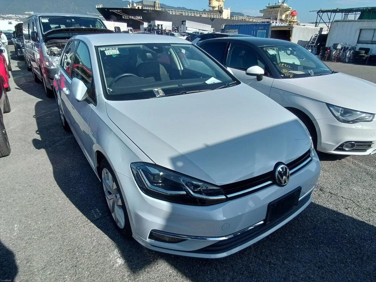 2017 VW Golf Highline Automatic - Image 2