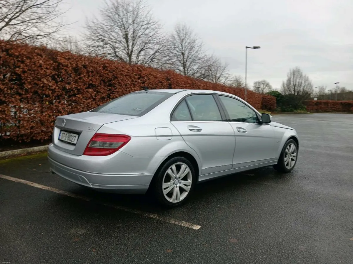 Mercedes C220 Auto Avant-garde Nct 1/27 .1 Owner - Image 4