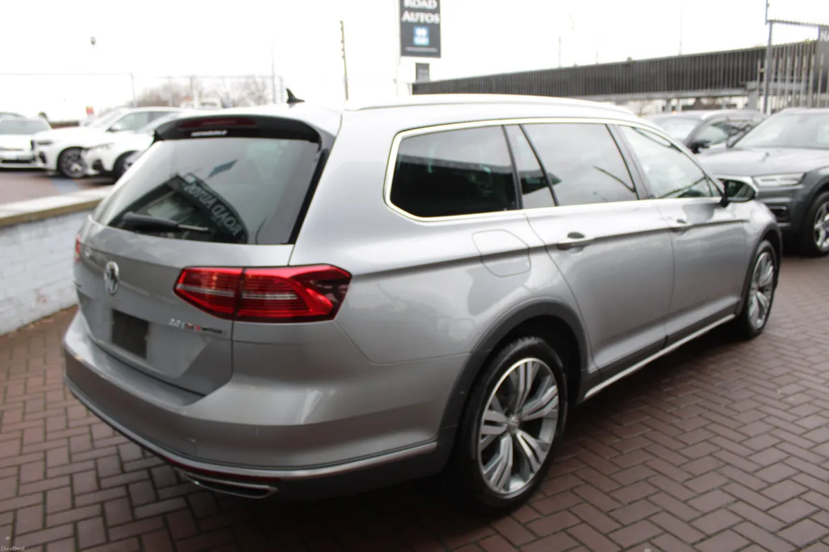 2020 VW PASSAT ALLTRACK - Image 4
