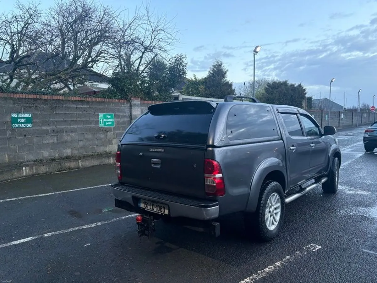 2015 Toyota HiLux - Image 4