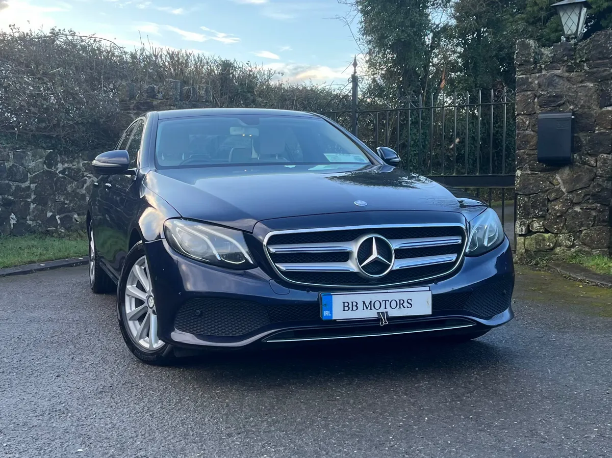 Mercedes-Benz E-Class E 220 D AVANTGARDE - Image 1