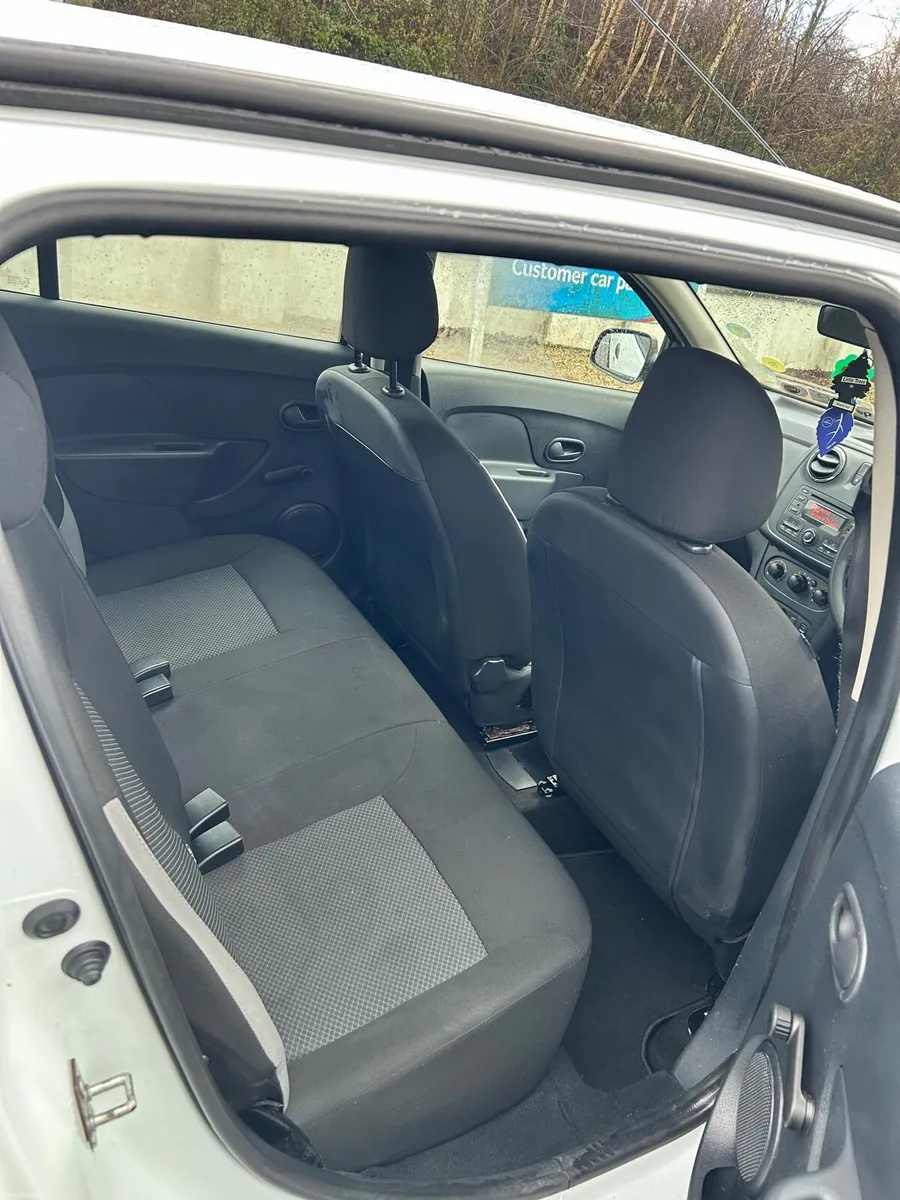 2016 Dacia Sandero - Image 4