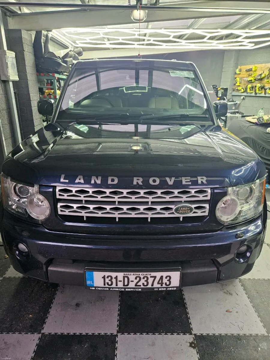 Land Rover Discovery 4 - Image 1