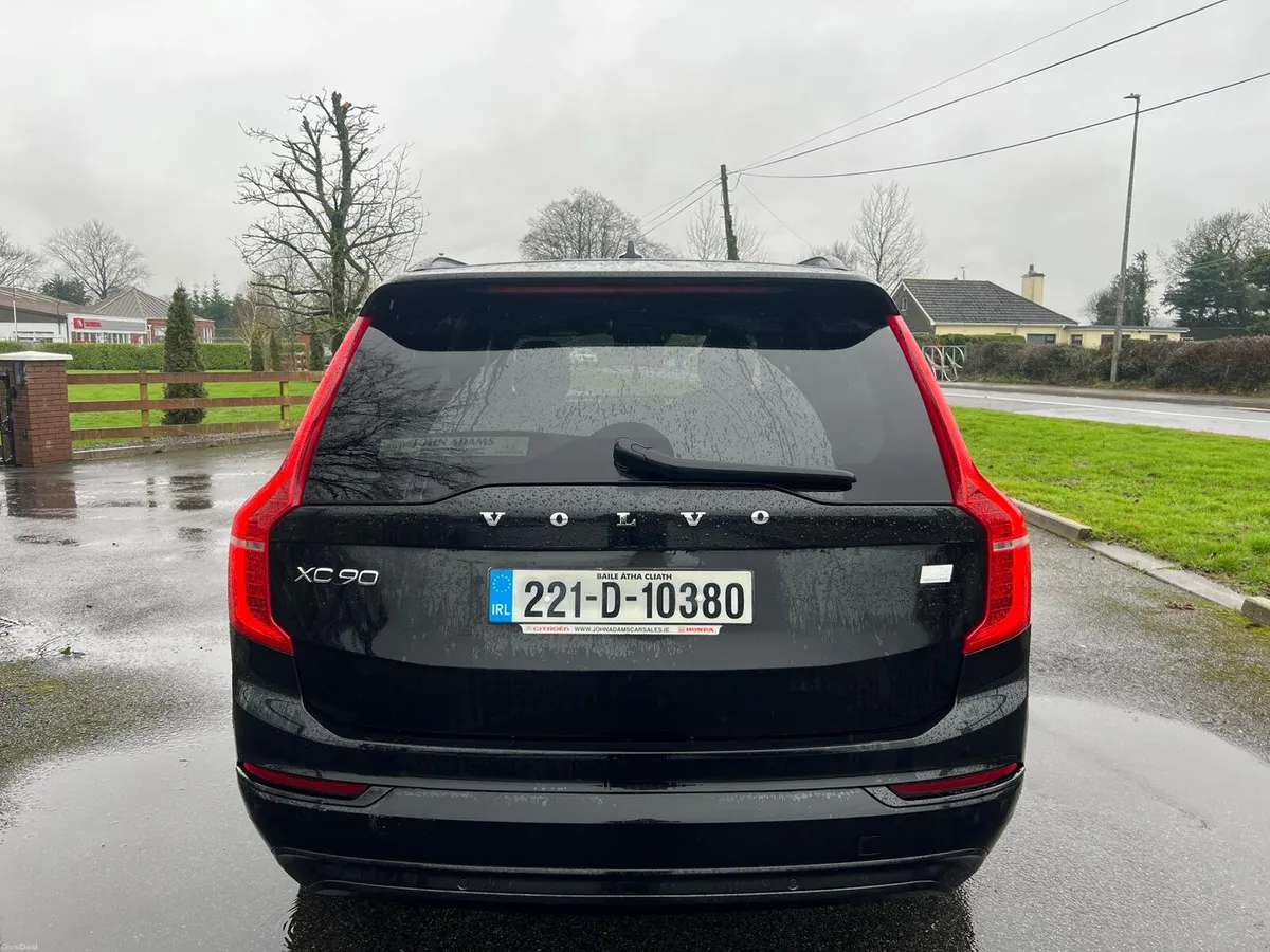 Volvo XC90 T8 R Design 7S AWD 2022 - Image 4