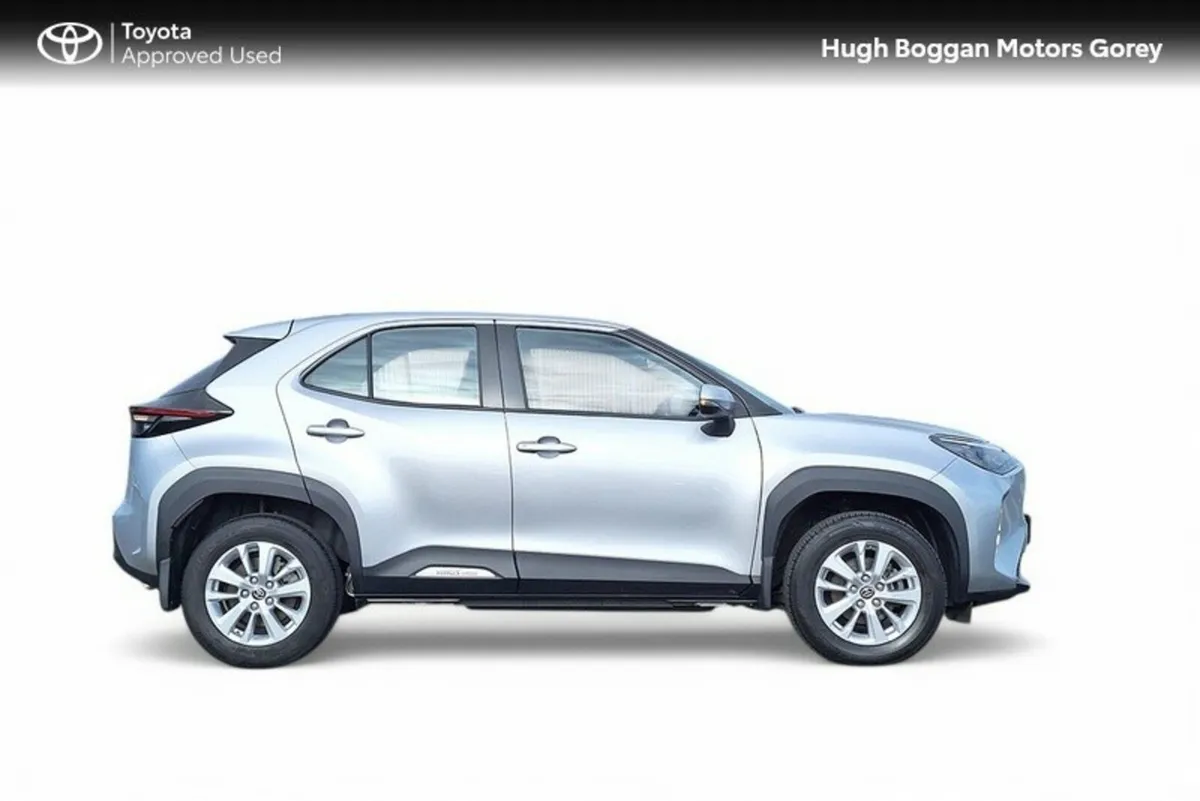 Toyota Yaris Cross CR CROSS LUNA 4DR AUTO - Image 3