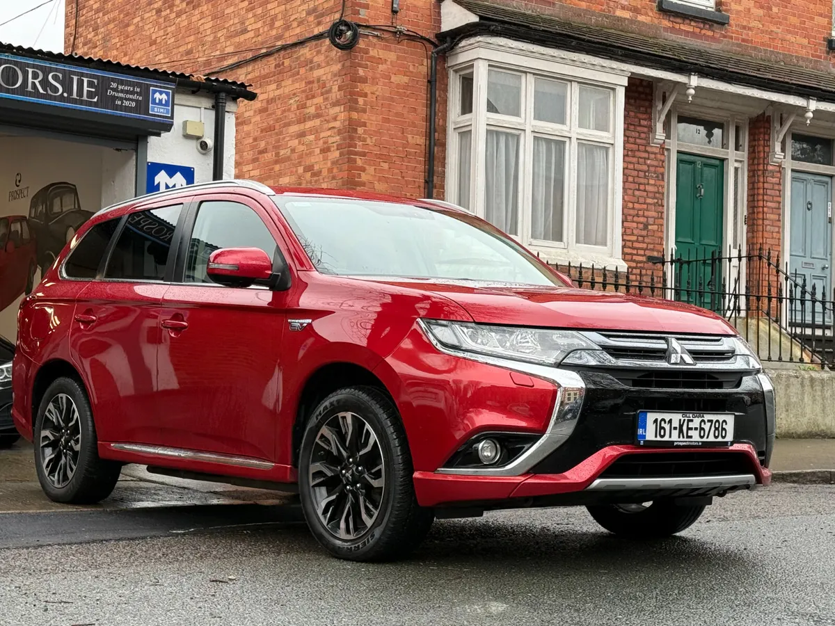 2016 Outlander, 2.0 PHEV, Top Spec, New Nct, SIMI - Image 3