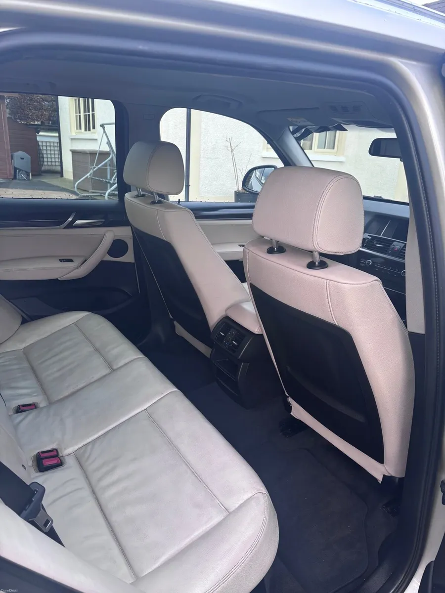 Bmw x3  Diesel 2.0 manual - Image 3