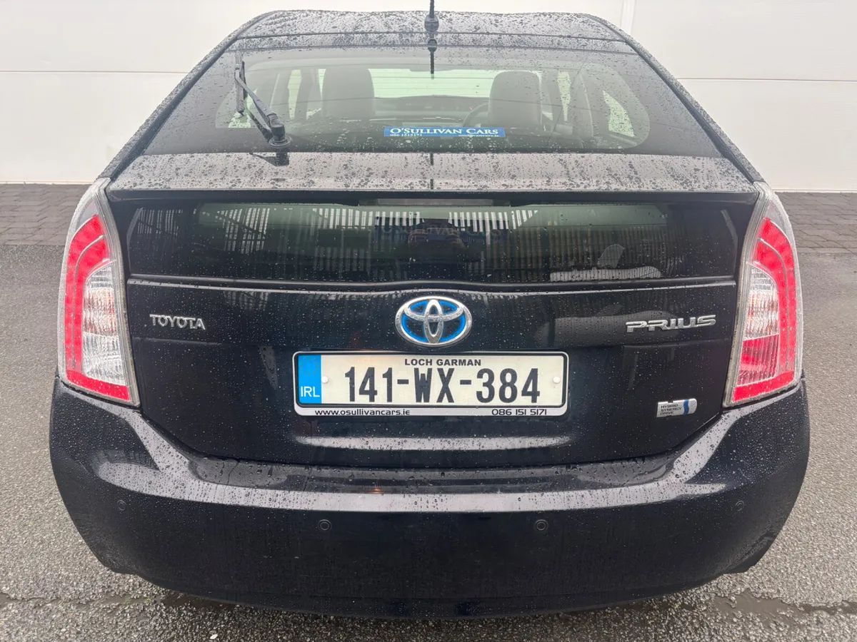 2014 TOYOTA PRIUS HYBRID LUXURY FTSH - Image 4
