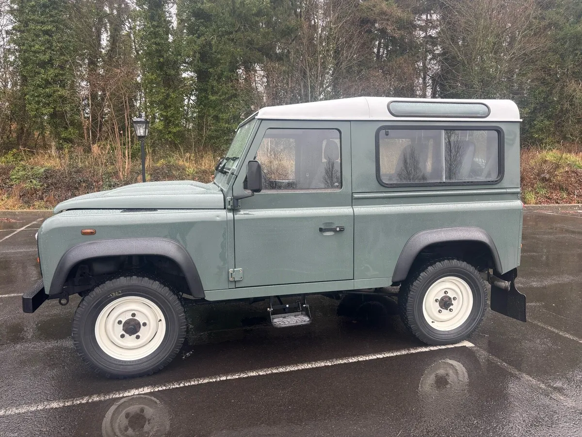 Land Rover Defender 90 - Image 3